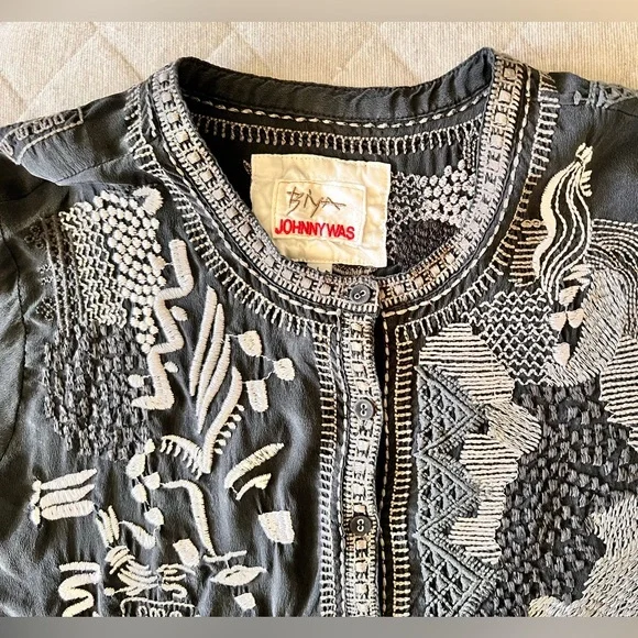 JOHNNY WAS BIYA Large Black Silk Embroidered Long Tunic - Picture 2 of 7